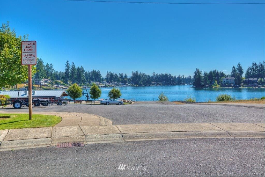 Image 5 of 10 For 1827 176th Avenue E