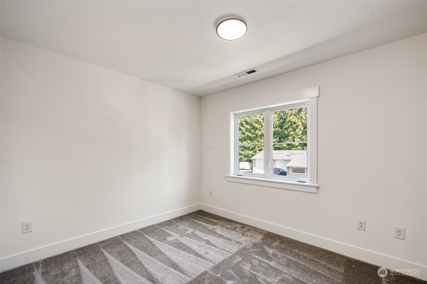 Image 18 of 29 For 11813 38th Avenue G