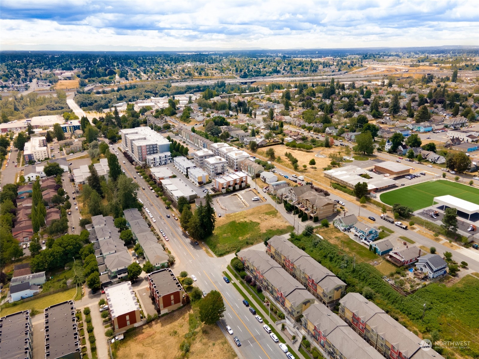 Image 4 of 8 For 2306 Yakima Avenue