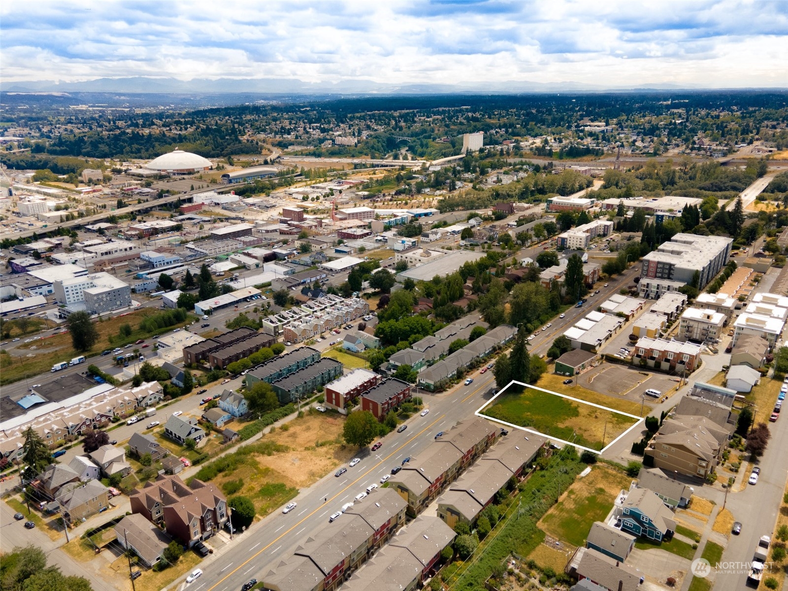 Image 5 of 8 For 2306 Yakima Avenue