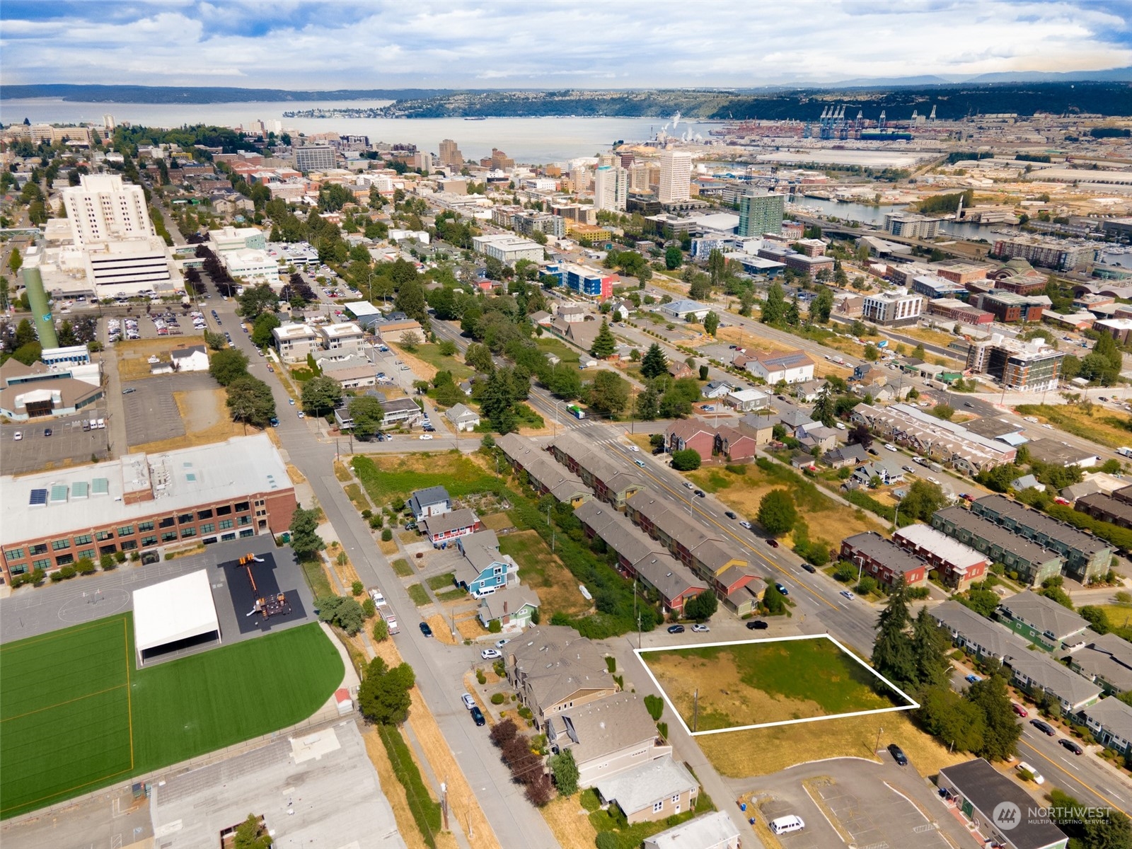 Image 6 of 8 For 2306 Yakima Avenue