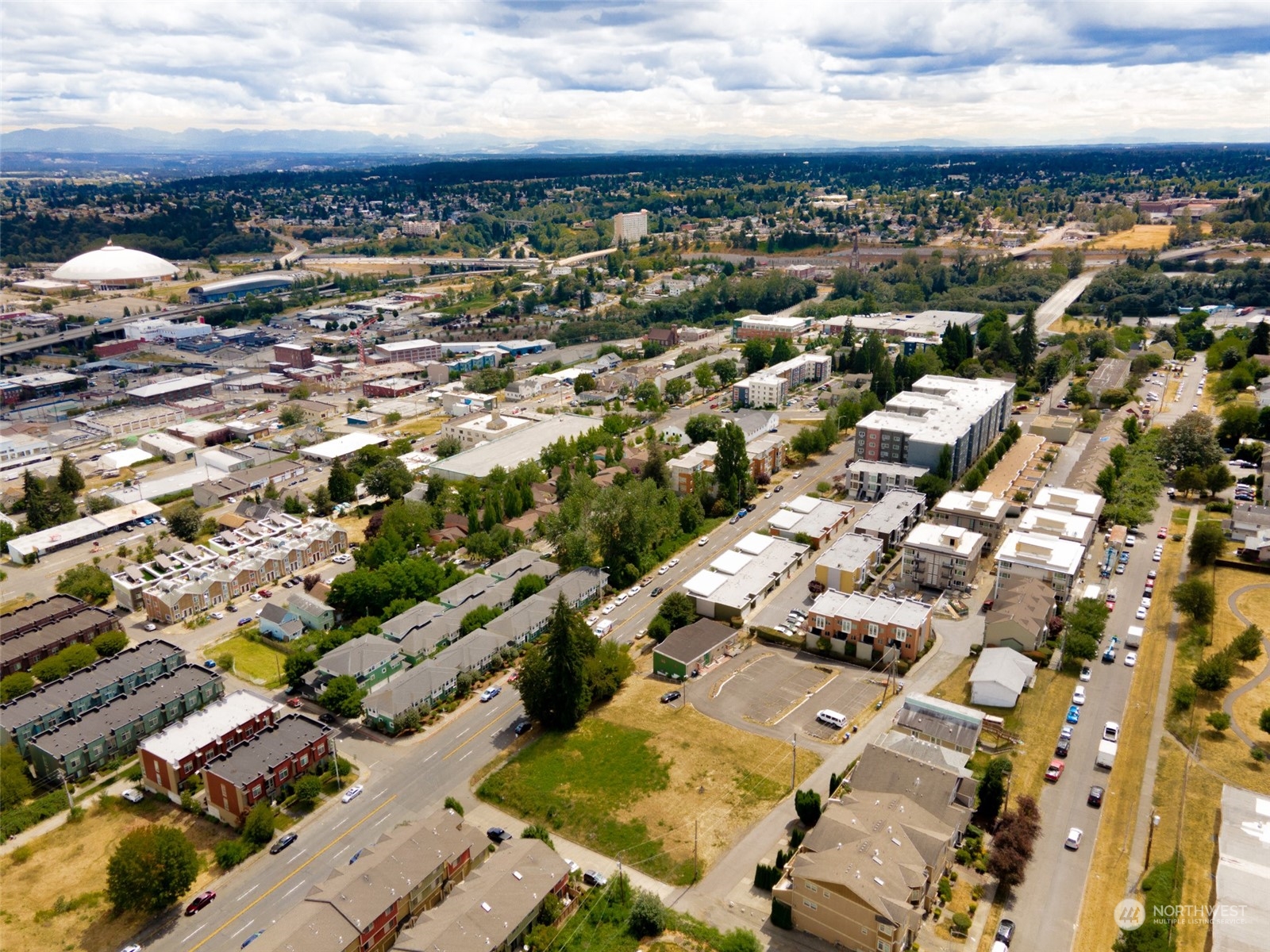 Image 7 of 8 For 2306 Yakima Avenue