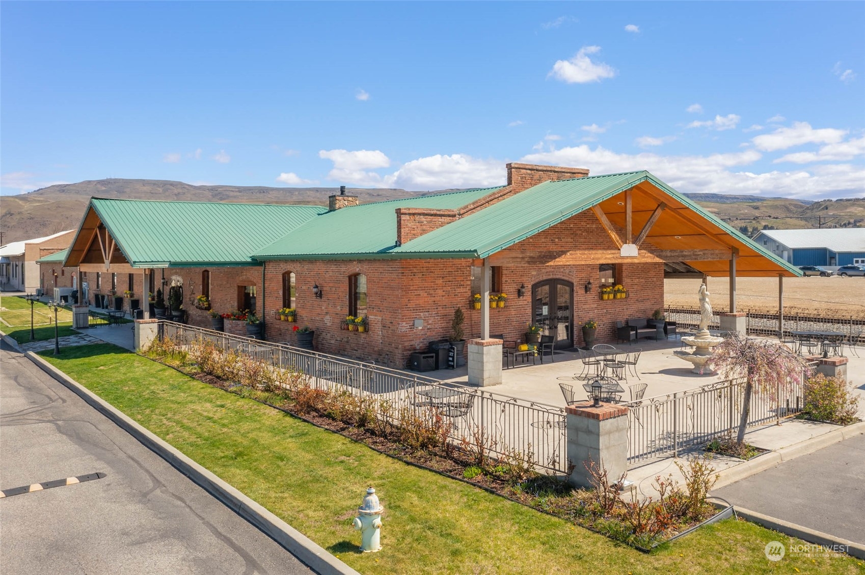 Details for 1 Vineyard Way, Wenatchee, WA 98801