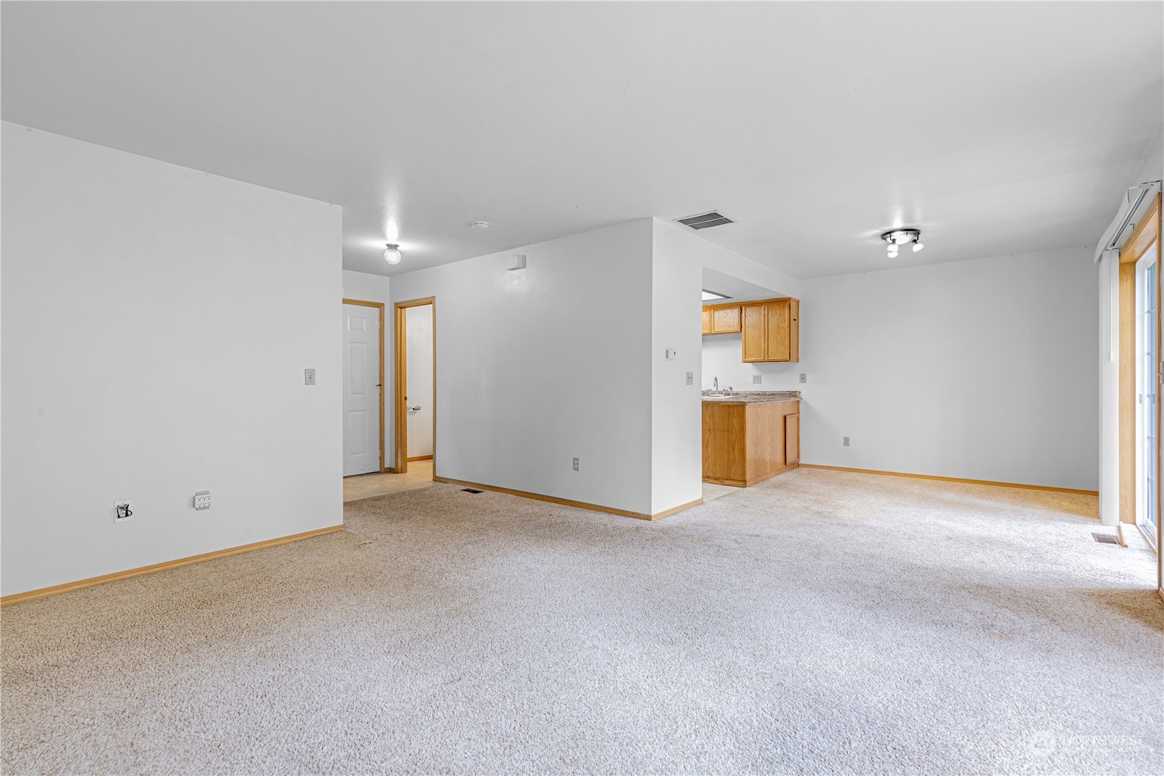 Image 10 of 22 For 5705 92nd Street Ct E B