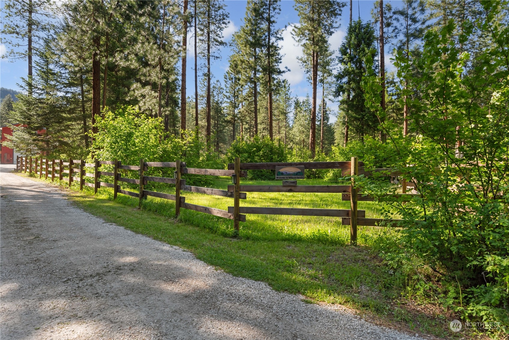 Image 9 of 39 For 382 Snowberry Lane