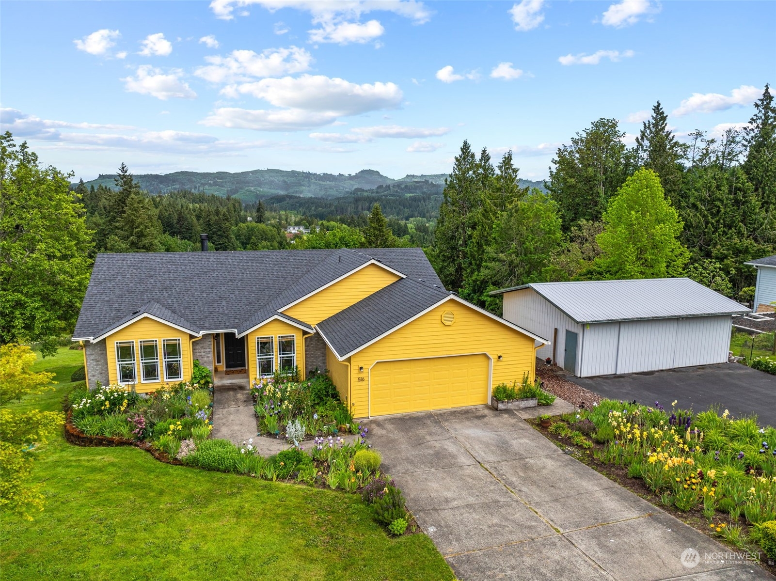 Details for 516 N Maple Hill Rd, Kelso, WA 98626