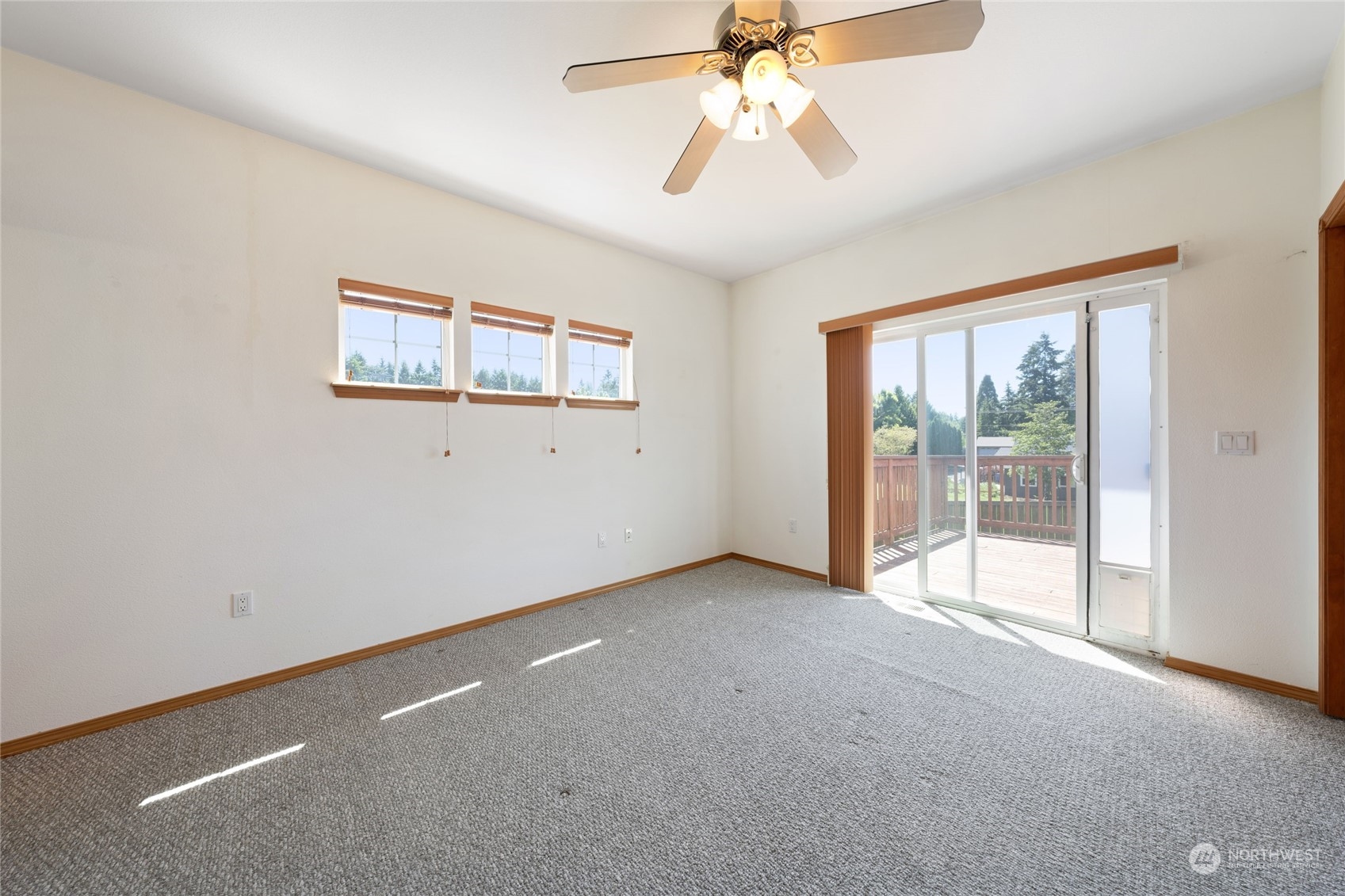 Image 13 of 30 For 2212 33rd Avenue Ct Sw