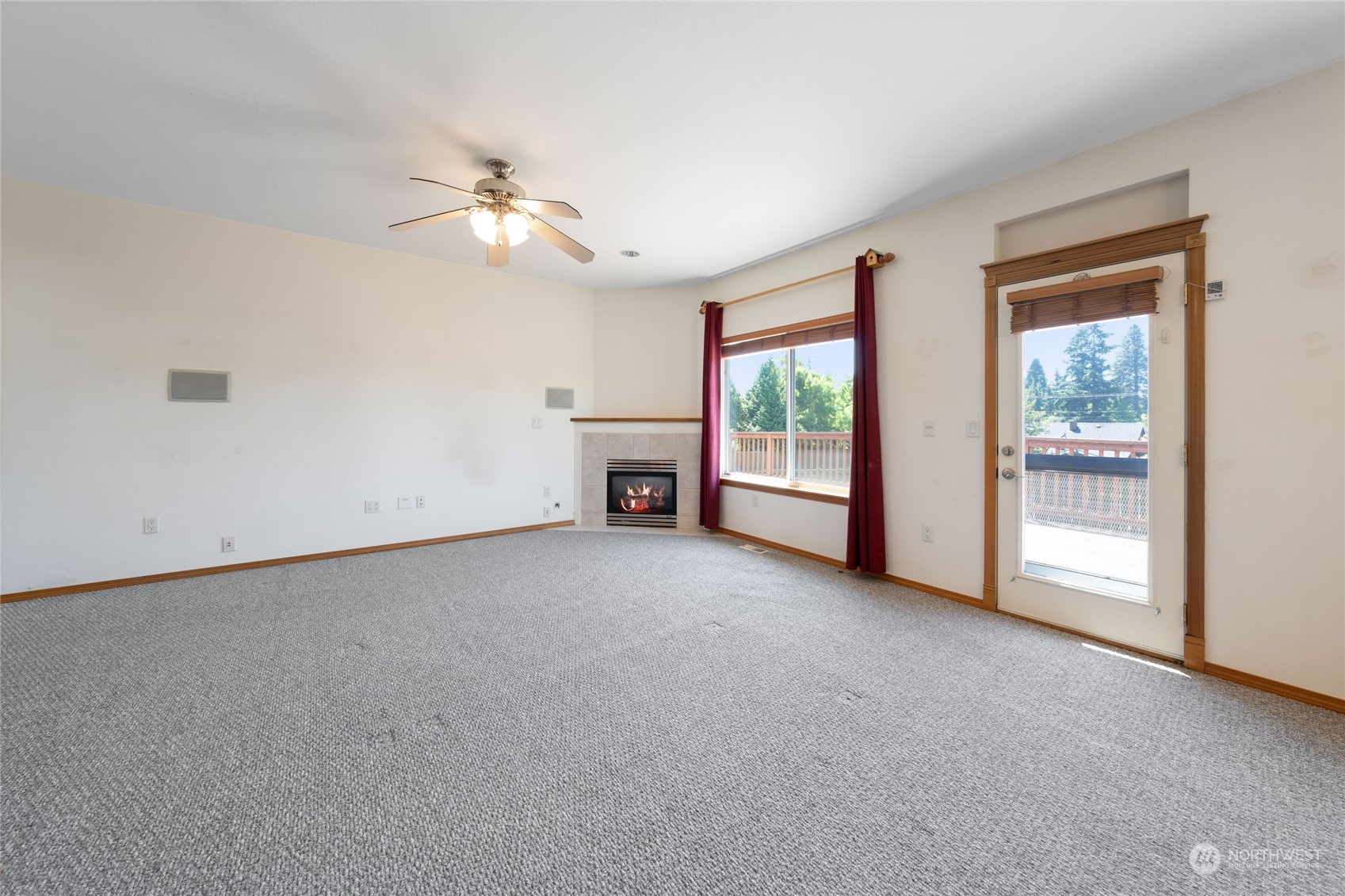 Image 6 of 30 For 2212 33rd Avenue Ct Sw