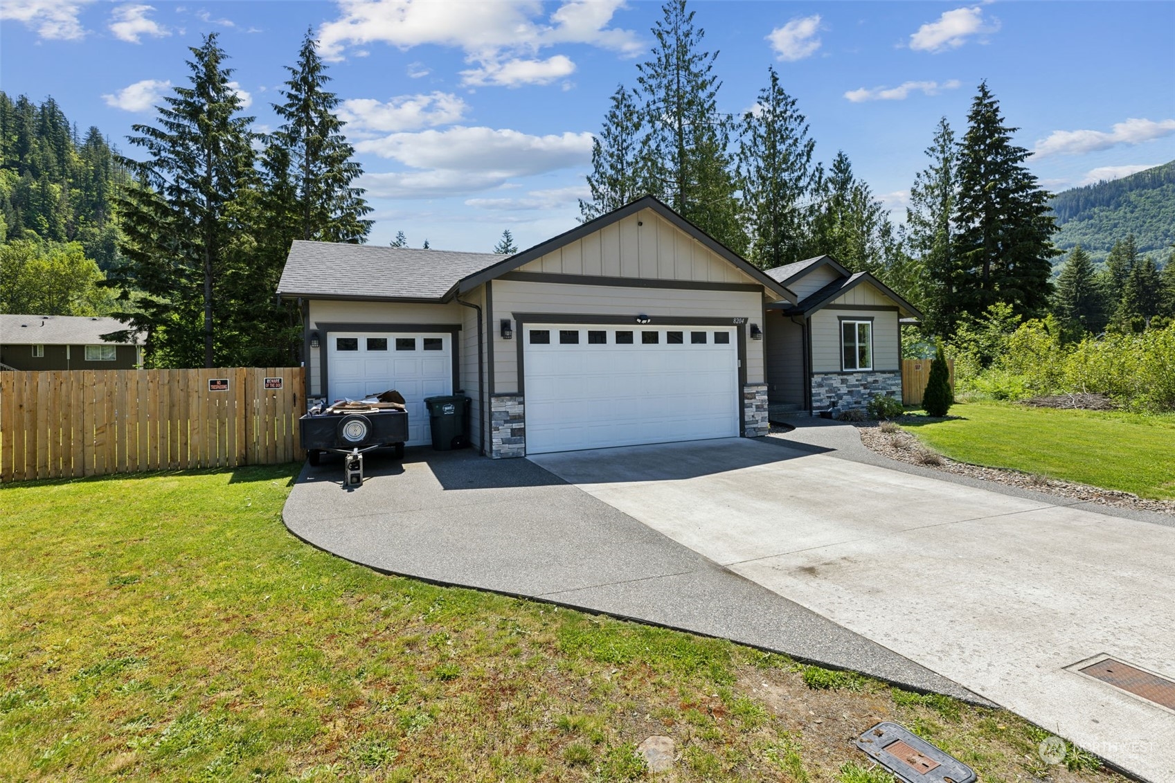 Details for 8204 Colfax Court, Maple Falls, WA 98266