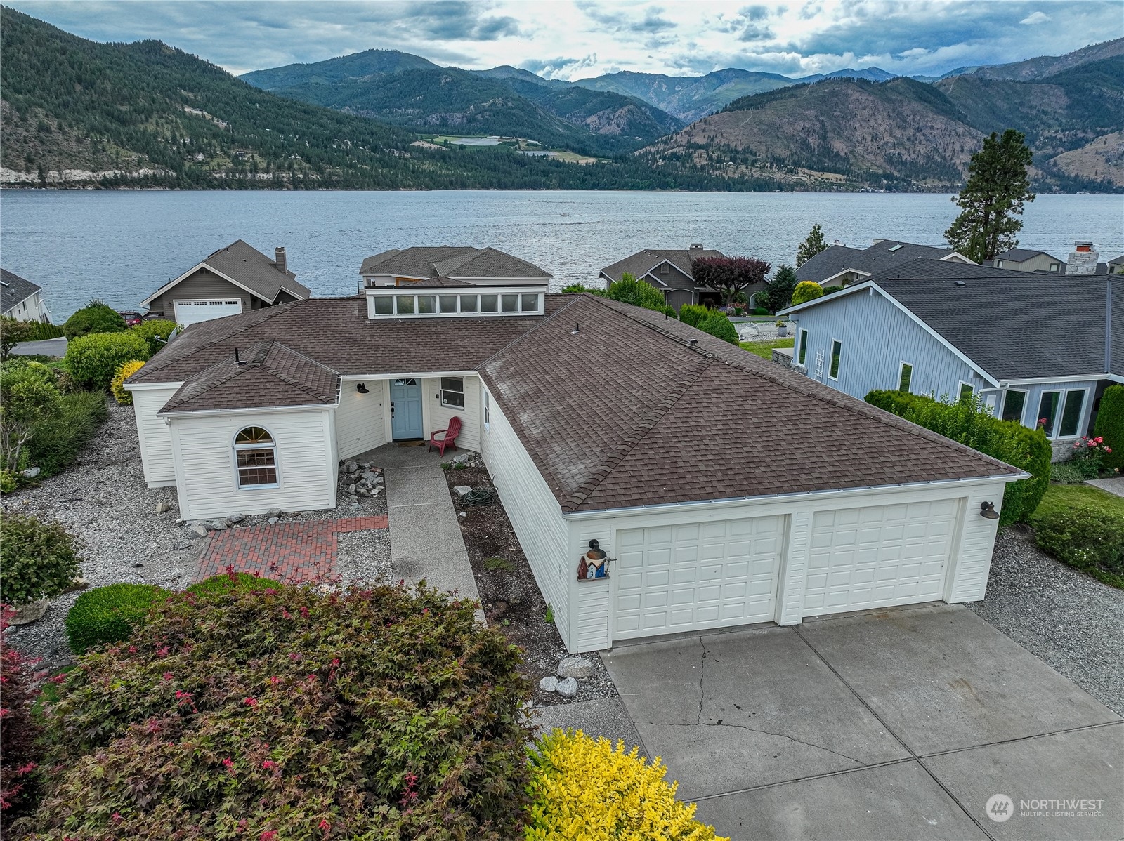 Details for 330 Upper Point Drive, Manson, WA 98831