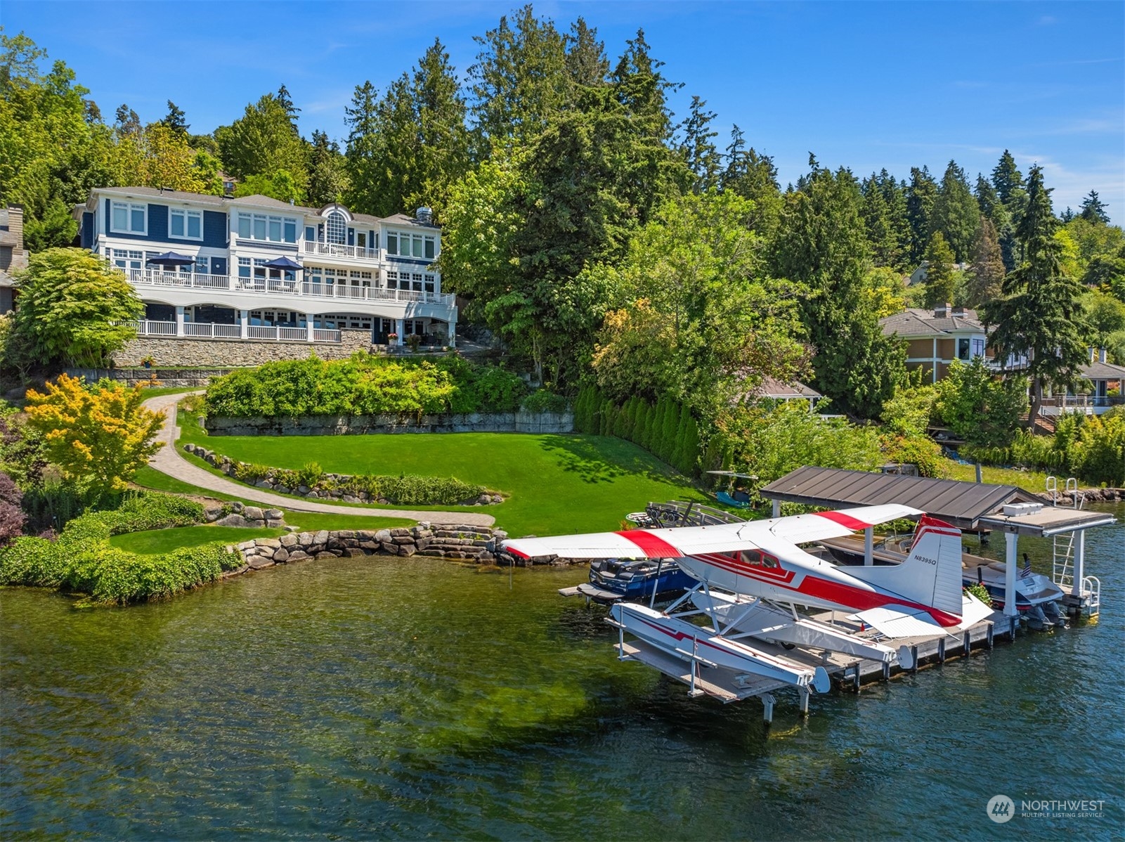 Details for 8233 Mercer Way, Mercer Island, WA 98040