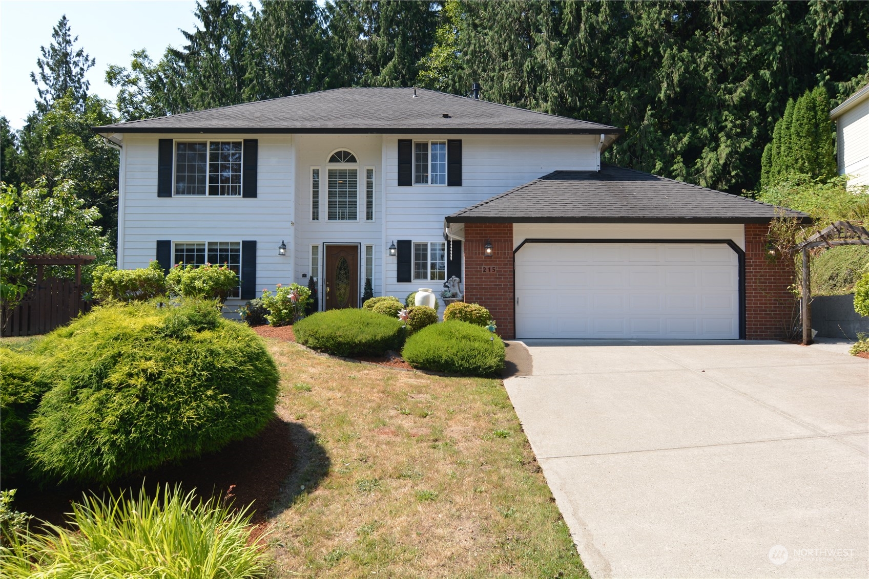 Details for 215 St James Place, Longview, WA 98632