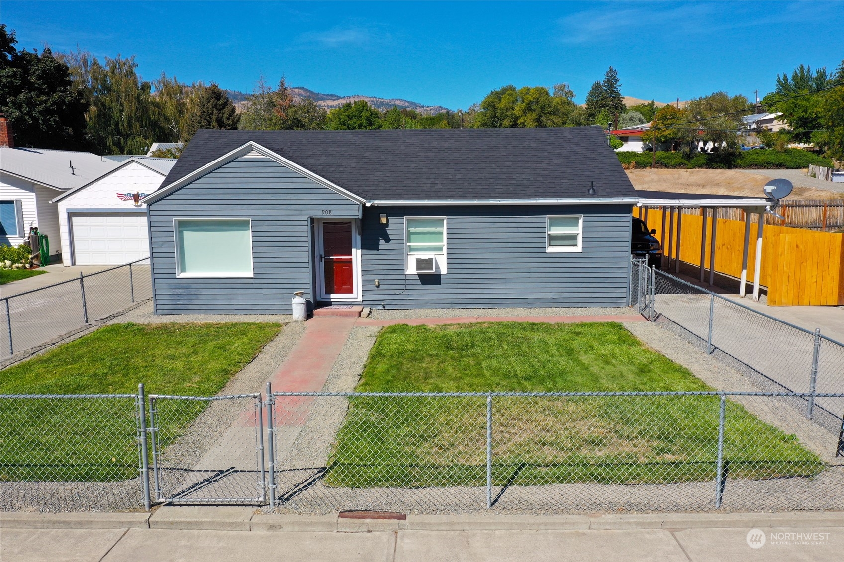 Details for 908 2nd Avenue S, Okanogan, WA 98840