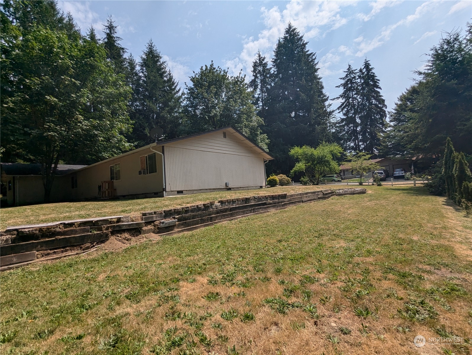 Image 14 of 39 For 3526 6th Avenue Nw