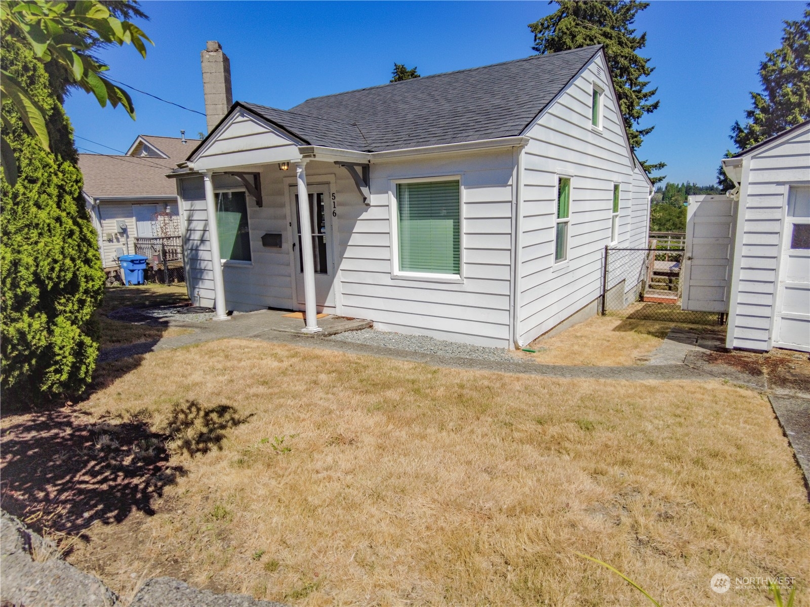 Image 2 of 25 For 516 3rd Avenue Sw