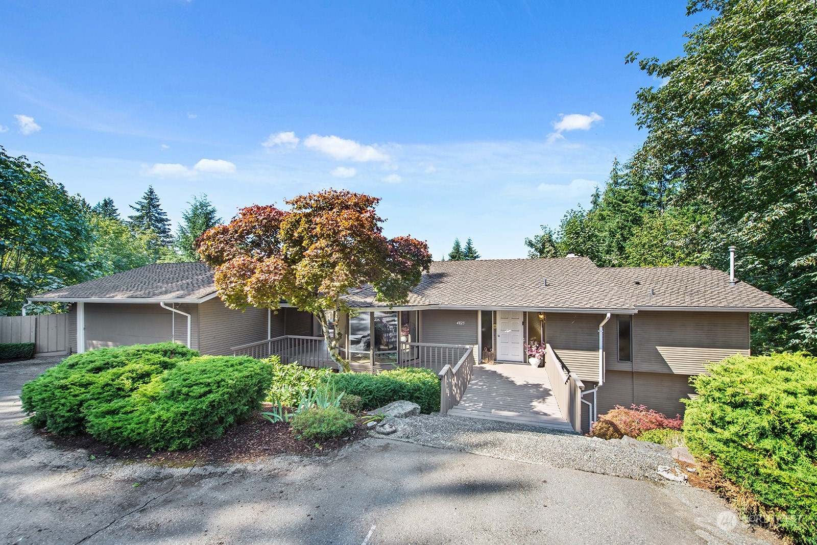 Details for 4825 88th Avenue Se, Mercer Island, WA 98040