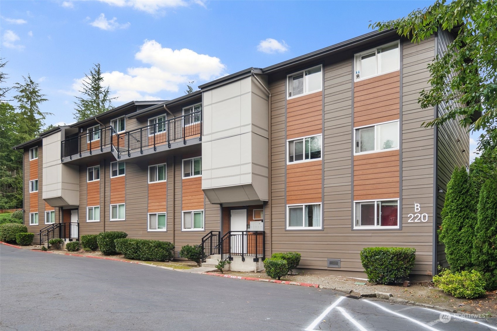 Details for 220 Clark Street B302, Issaquah, WA 98027