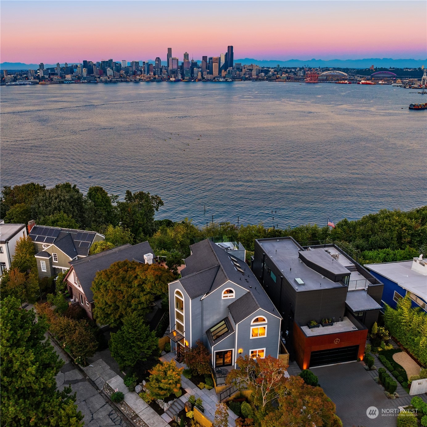 Details for 1450 Palm Avenue Sw, Seattle, WA 98116