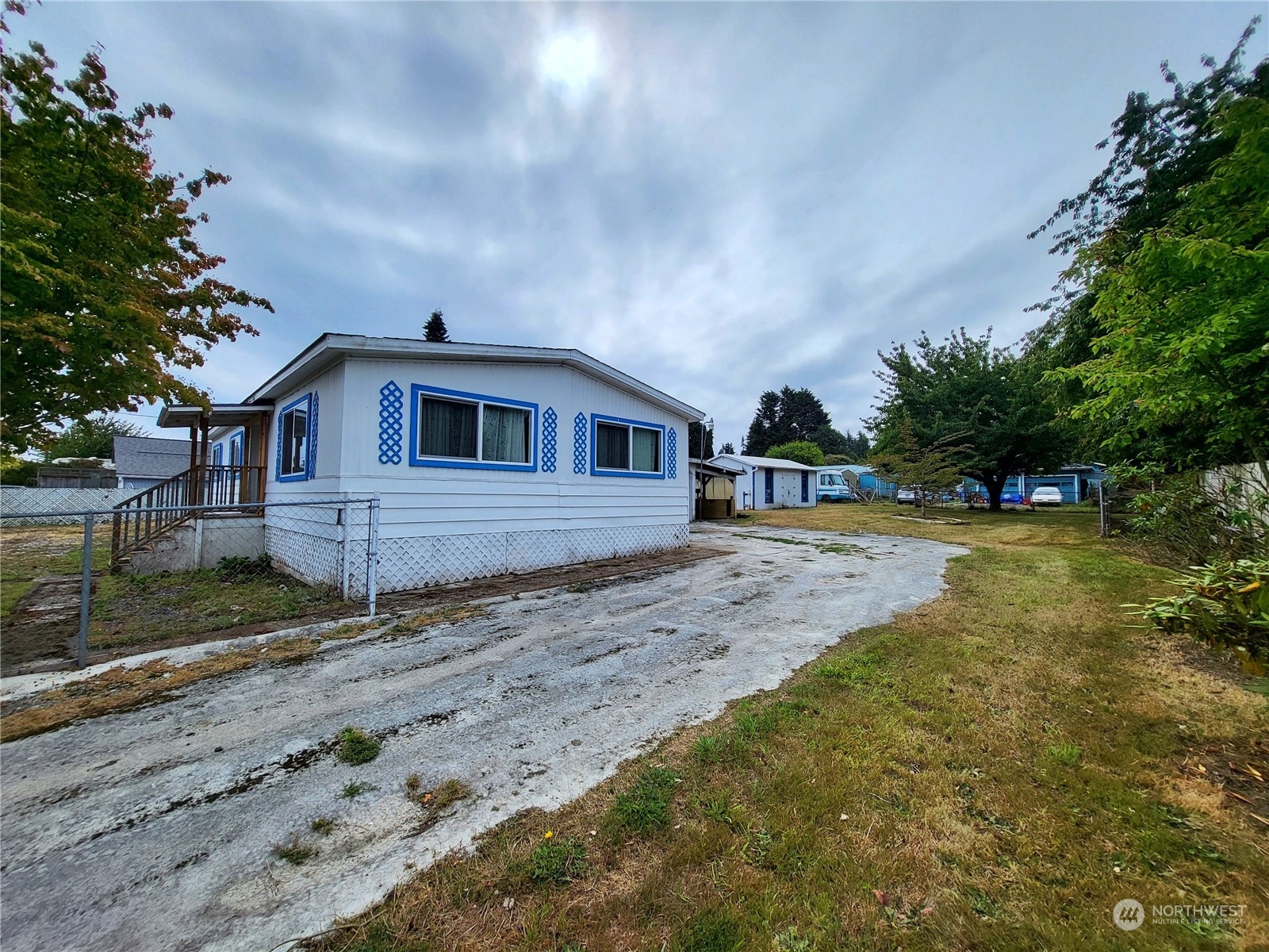 Image 2 of 24 For 2124 4th Avenue