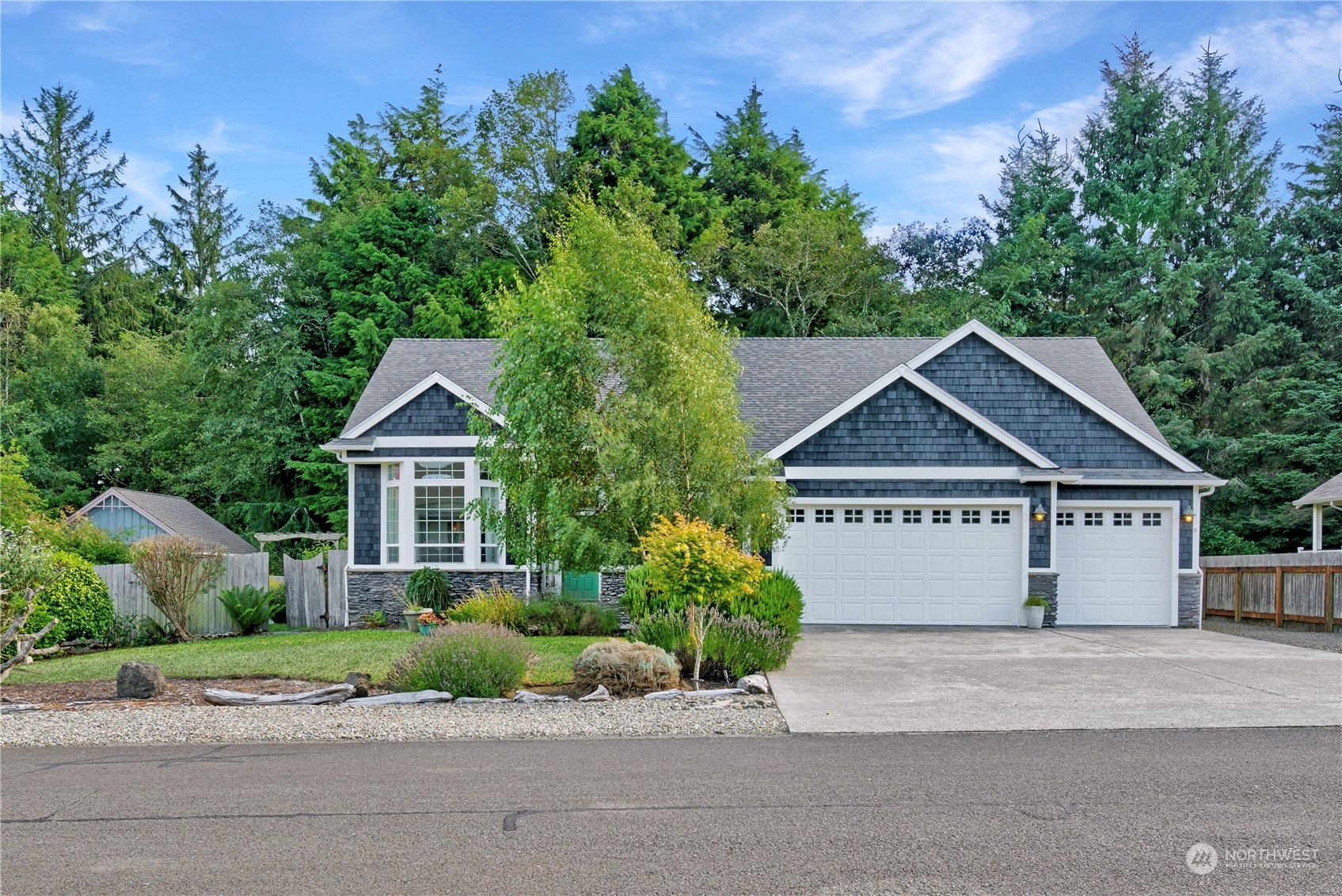 Details for 901 Lakeview Drive, Ilwaco, WA 98624