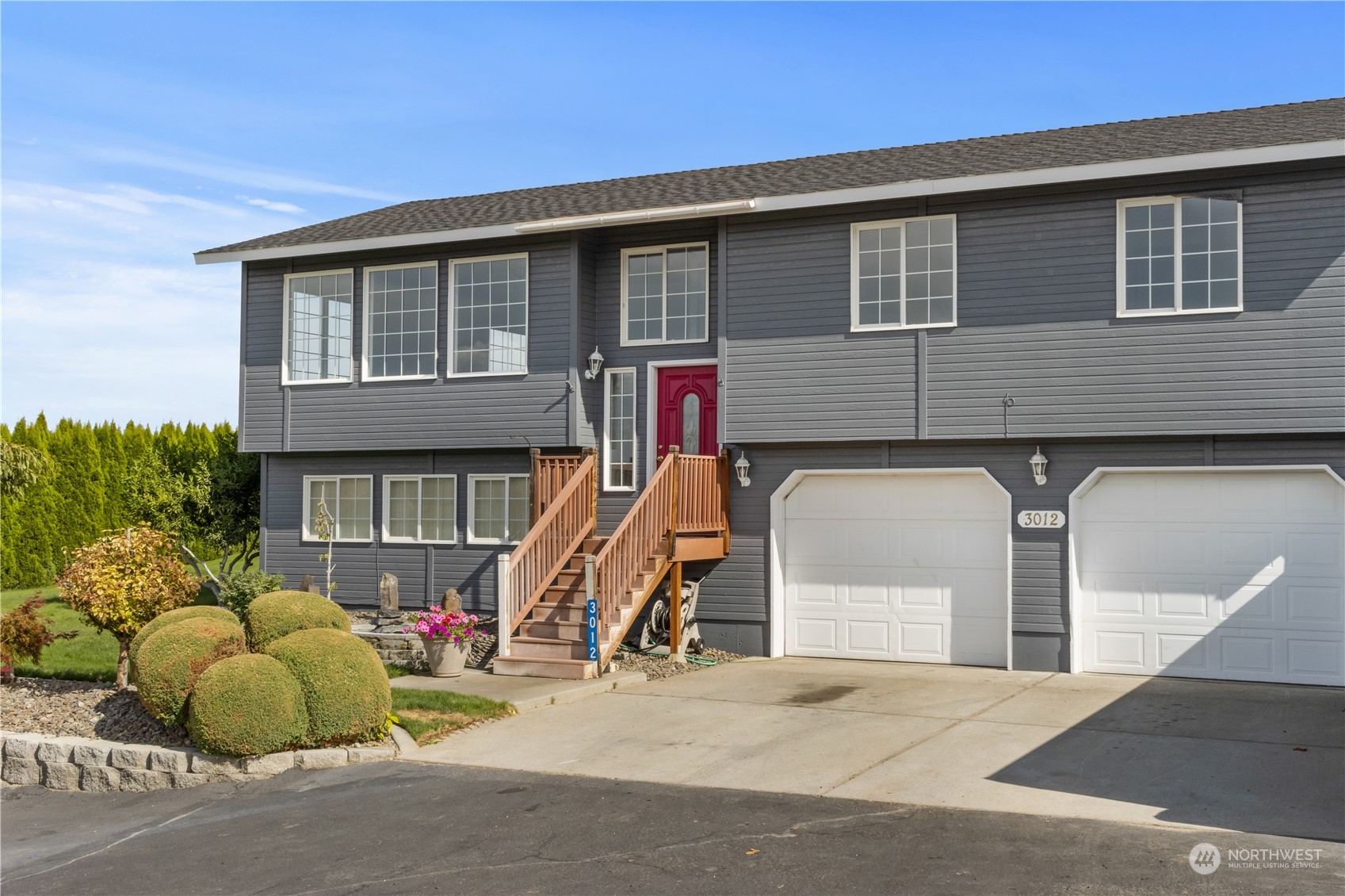 Details for 3012 Kona Street, Malaga, WA 98828