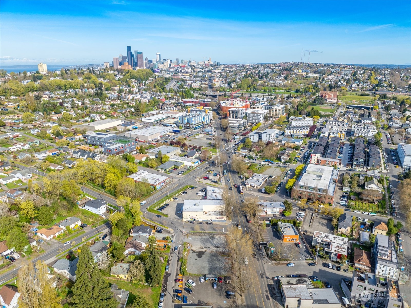 Image 8 of 14 For 2307 Rainier Avenue S