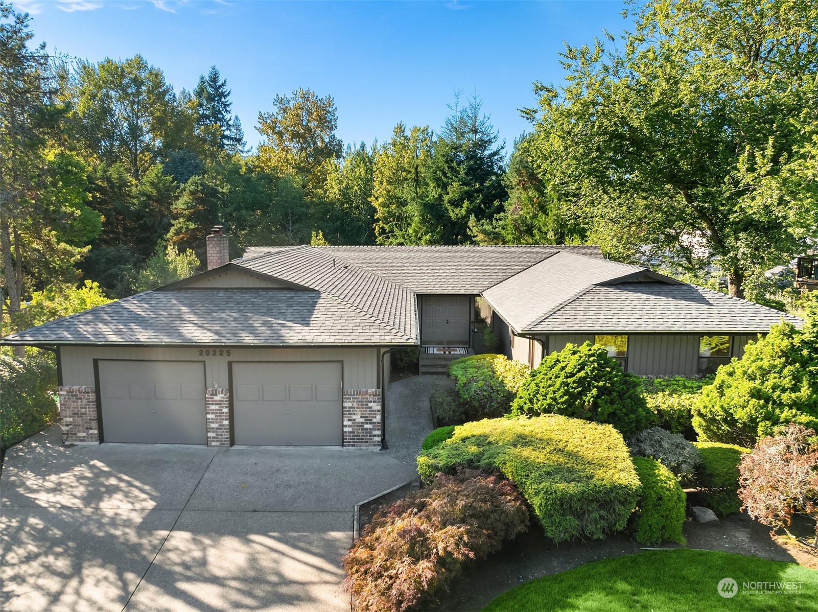 Details for 20225 41st Place Ne, Lake Forest Park, WA 98155