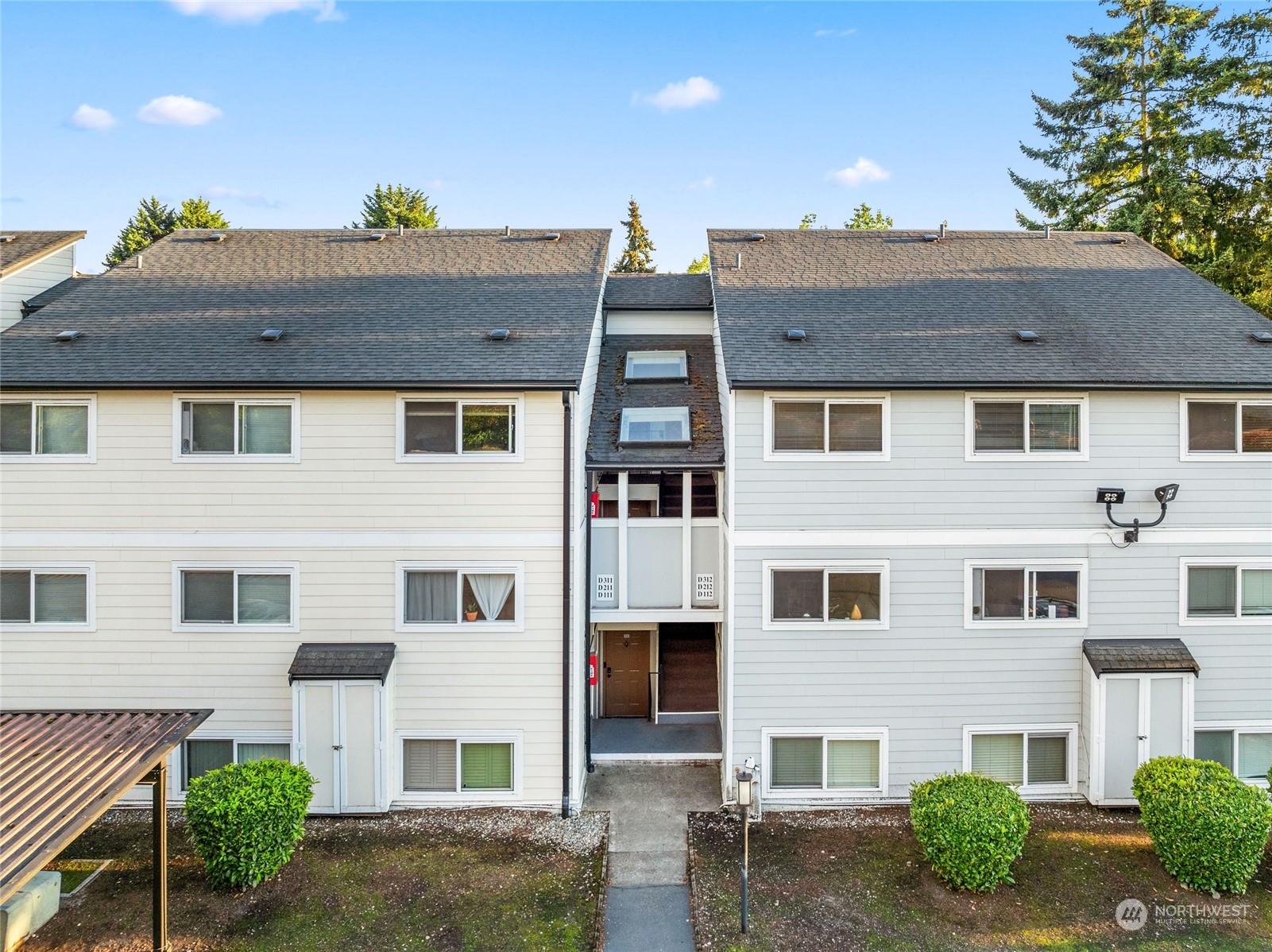 Details for 15210 Macadam Road S D-312, Tukwila, WA 98188