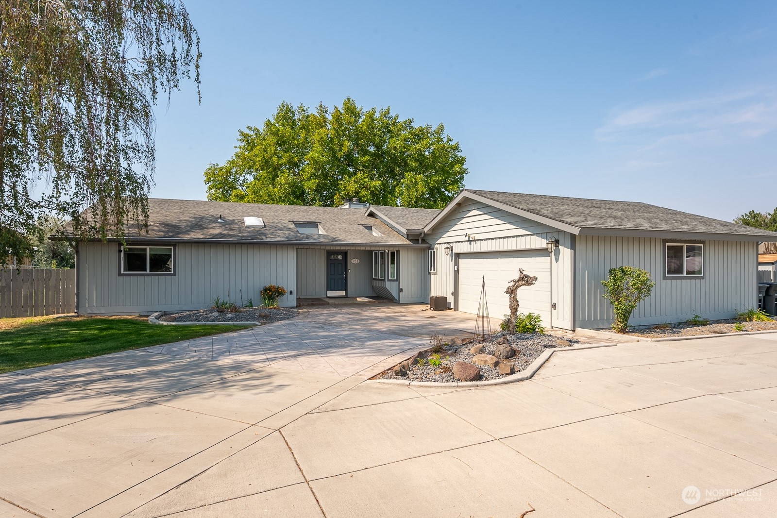 Details for 951 Laguna Drive, Moses Lake, WA 98837