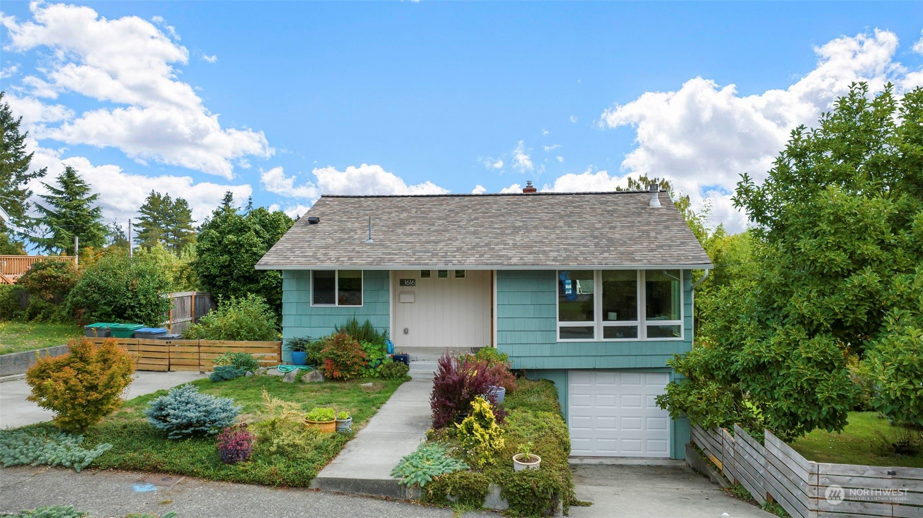 Details for 1616 Vandalia Avenue, Bremerton, WA 98310