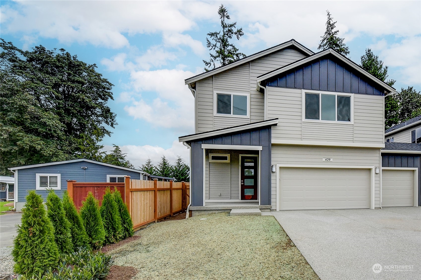 Details for 429 Logan Road 1, Lynnwood, WA 98036