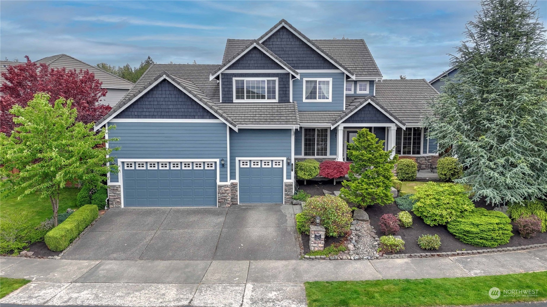 Details for 38 Mount Rainier Loop E, Bonney Lake, WA 98391