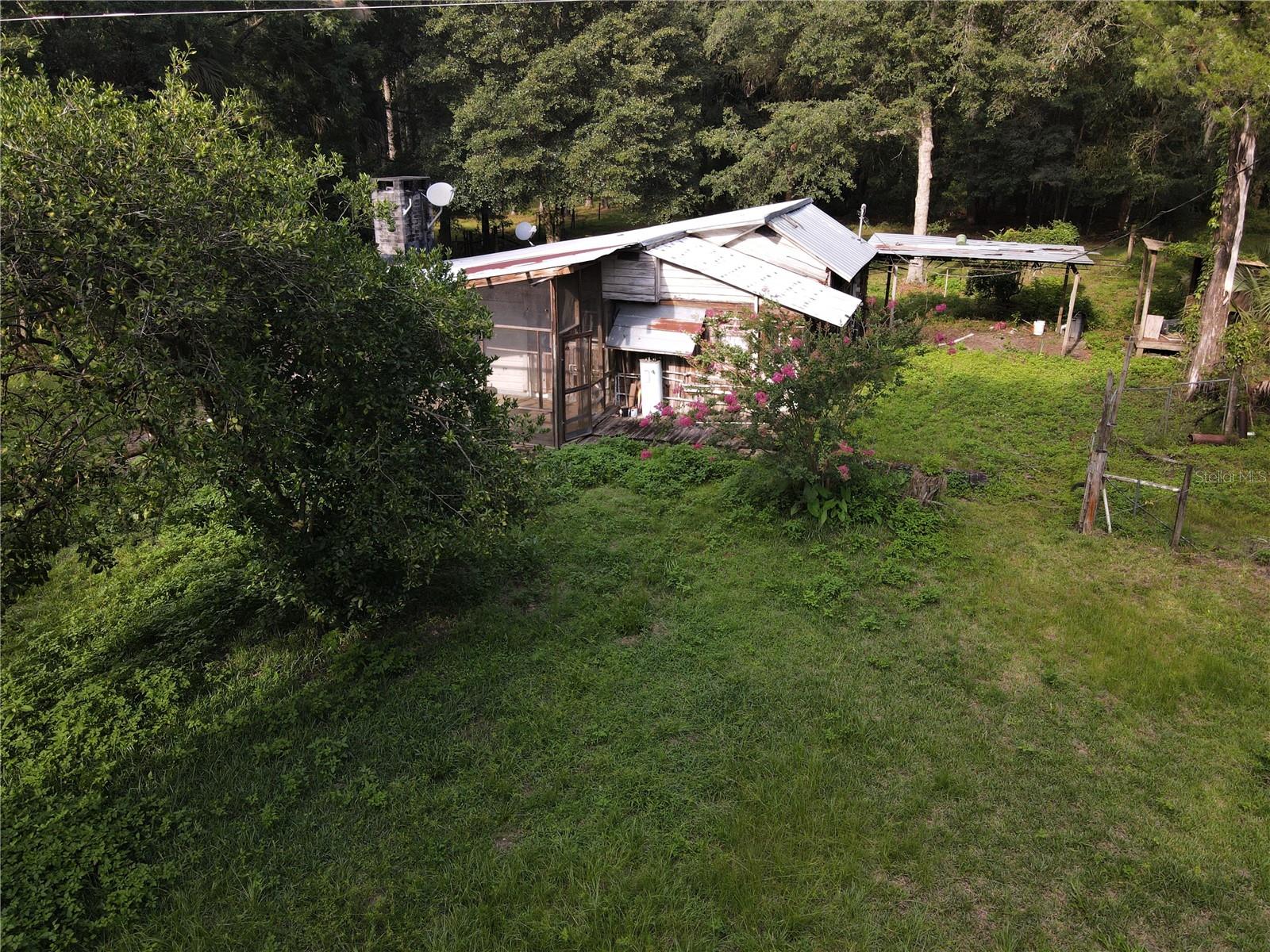 Image 17 of 44 For 15208 Williston Rd