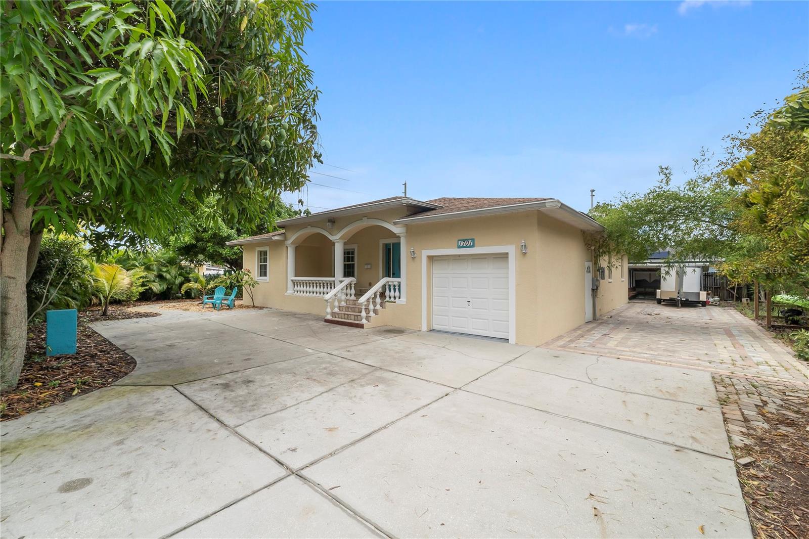 Listing photo id 1 for 1701 38th Avenue