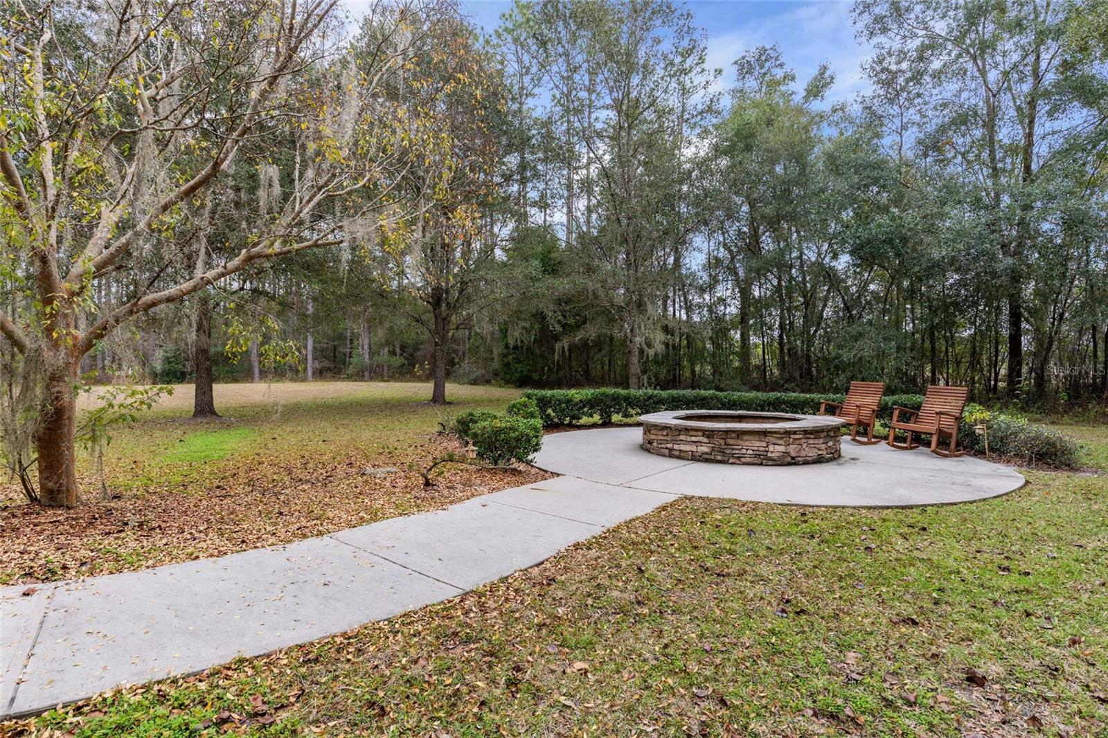 Image 12 of 16 For 19379 21st Place