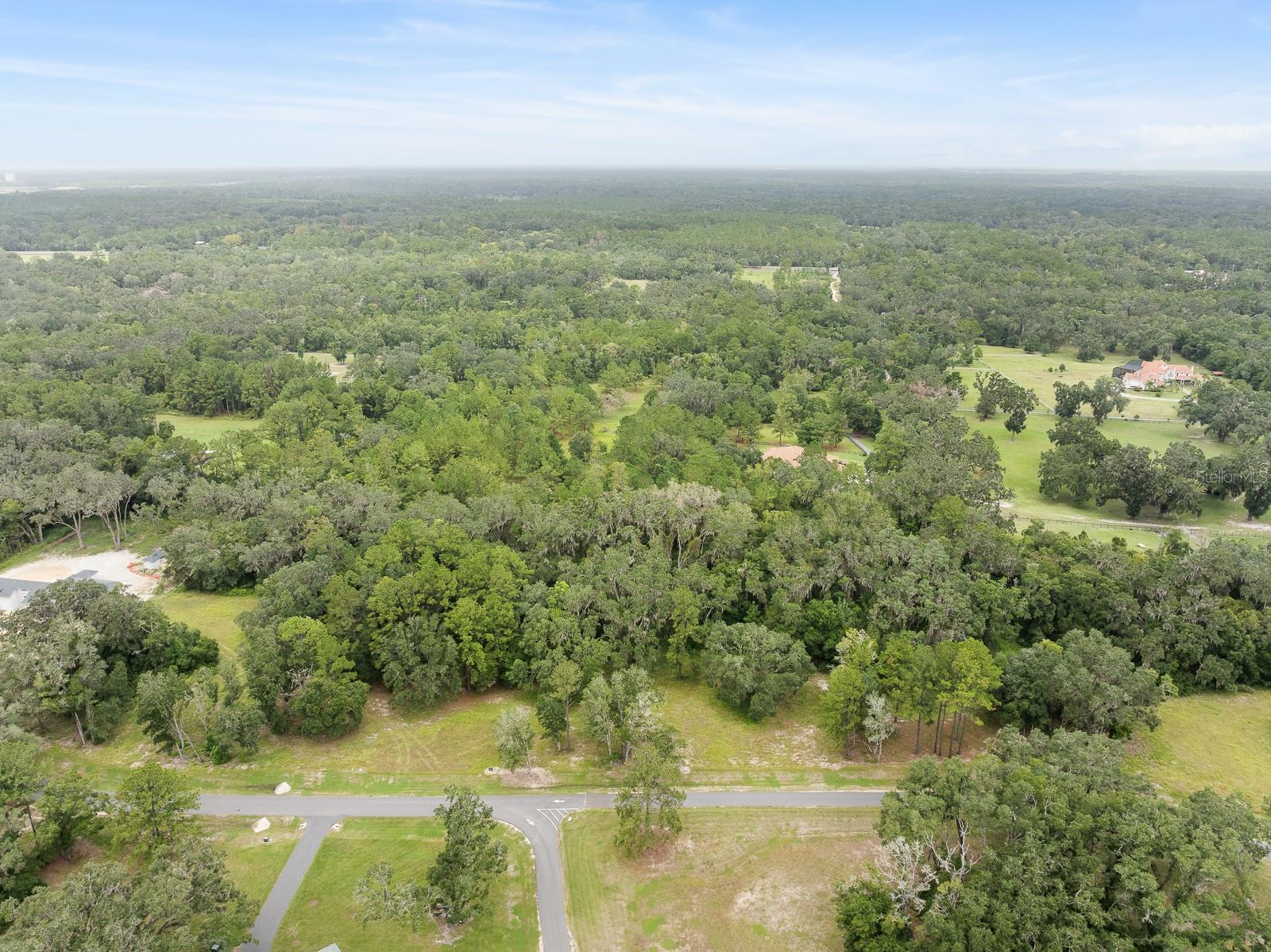 Image 11 of 14 For 17520 11 Court