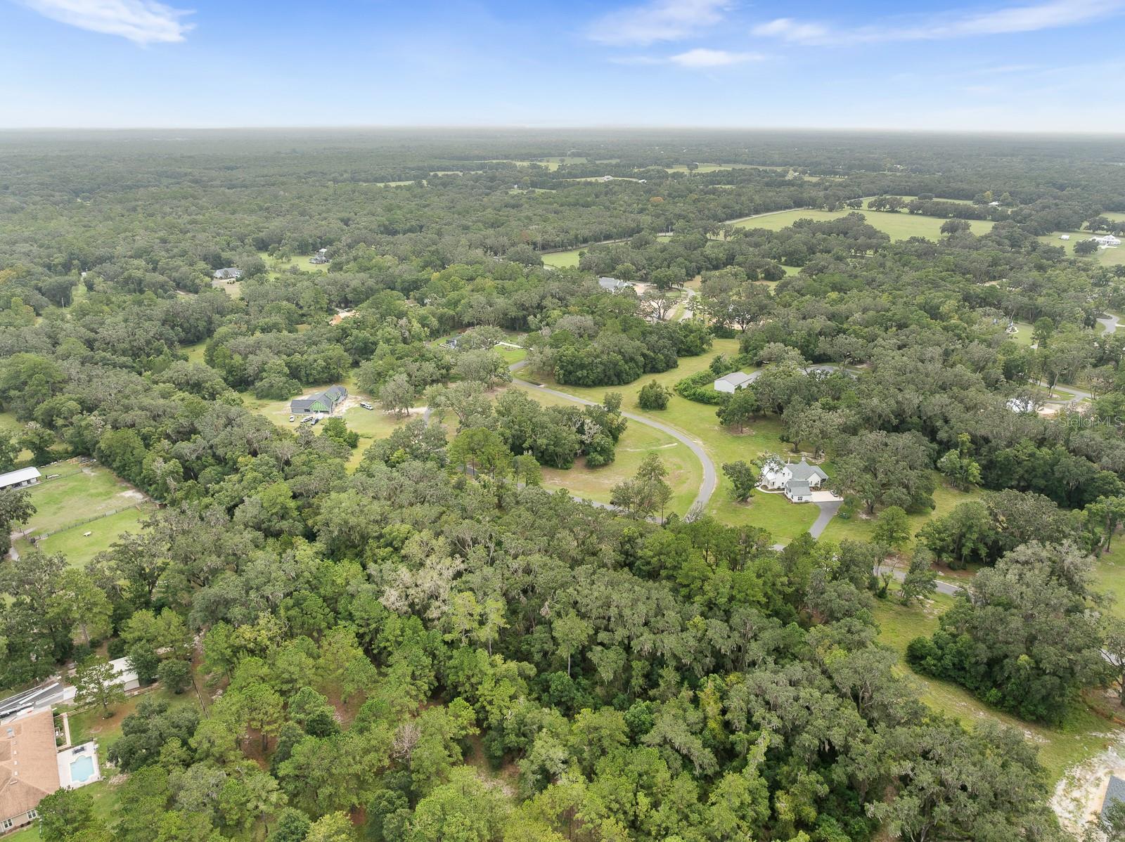 Image 12 of 14 For 17520 11 Court