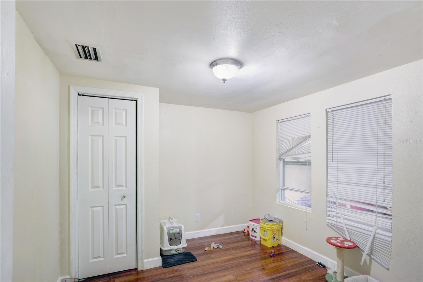 Image 9 of 17 For 1540 4th Avenue