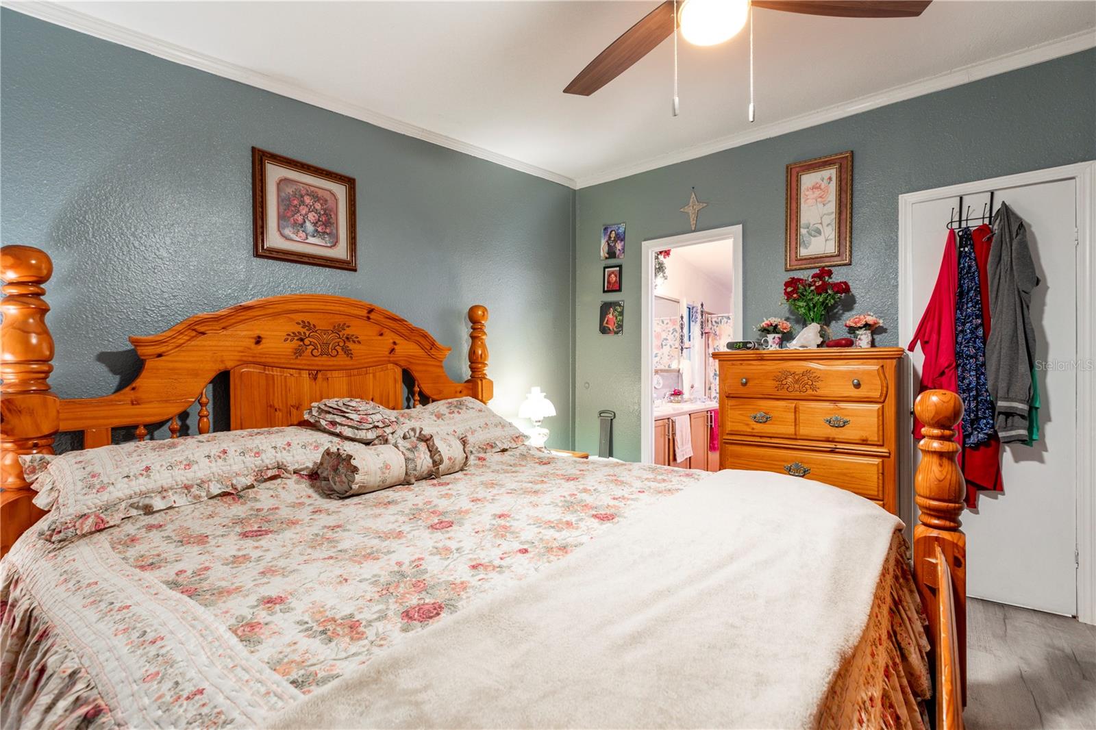 Image 14 of 36 For 223 Little John Place