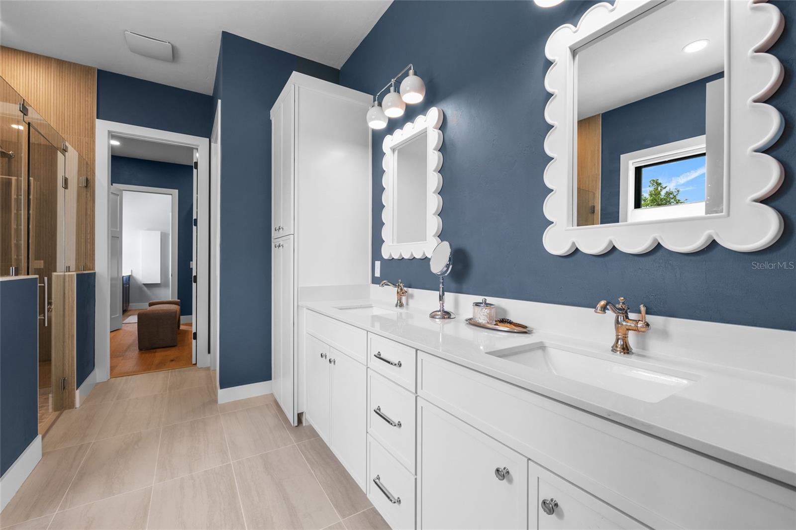 Image 11 of 44 For 716 131 Street