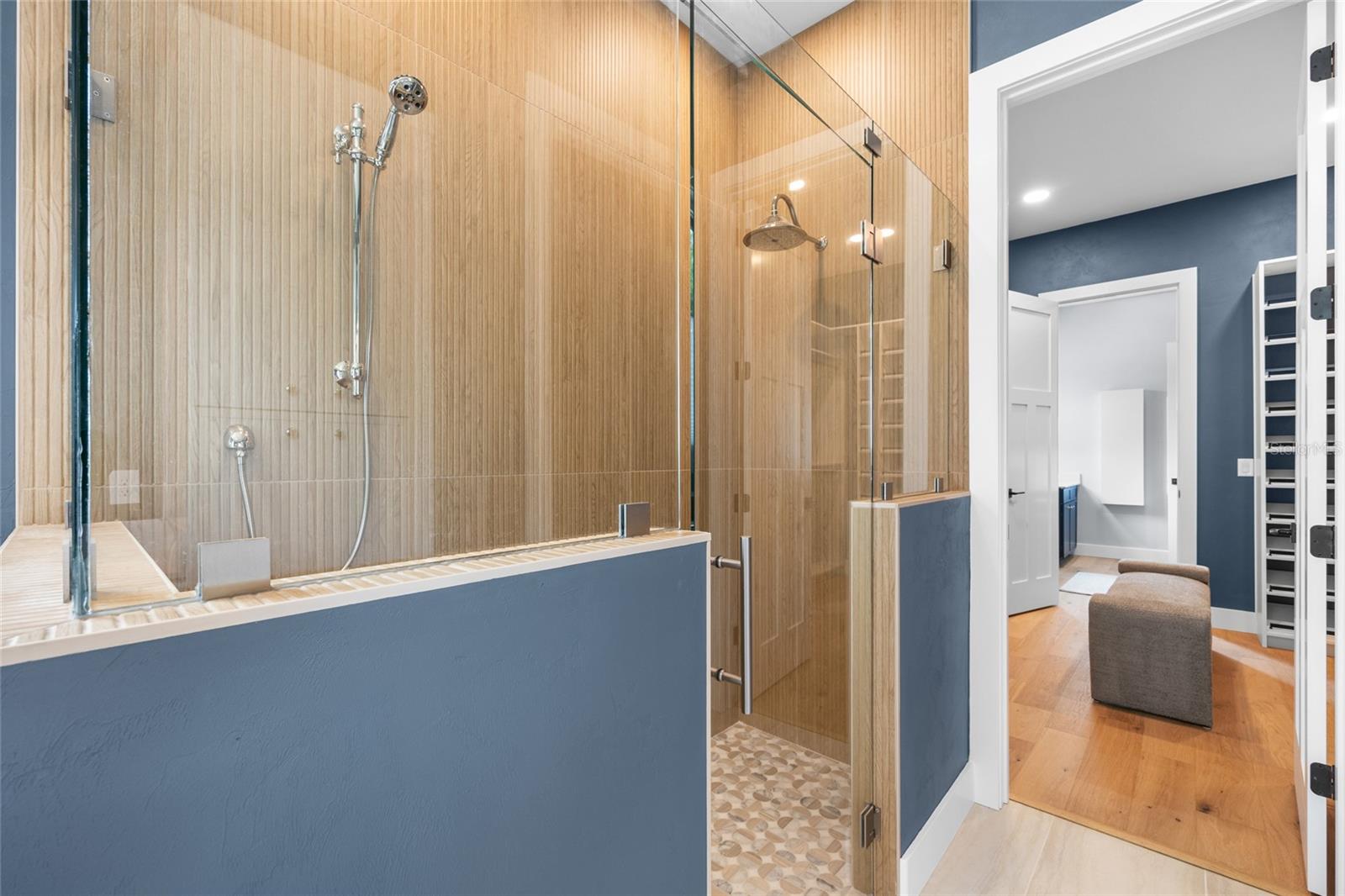 Image 12 of 44 For 716 131 Street