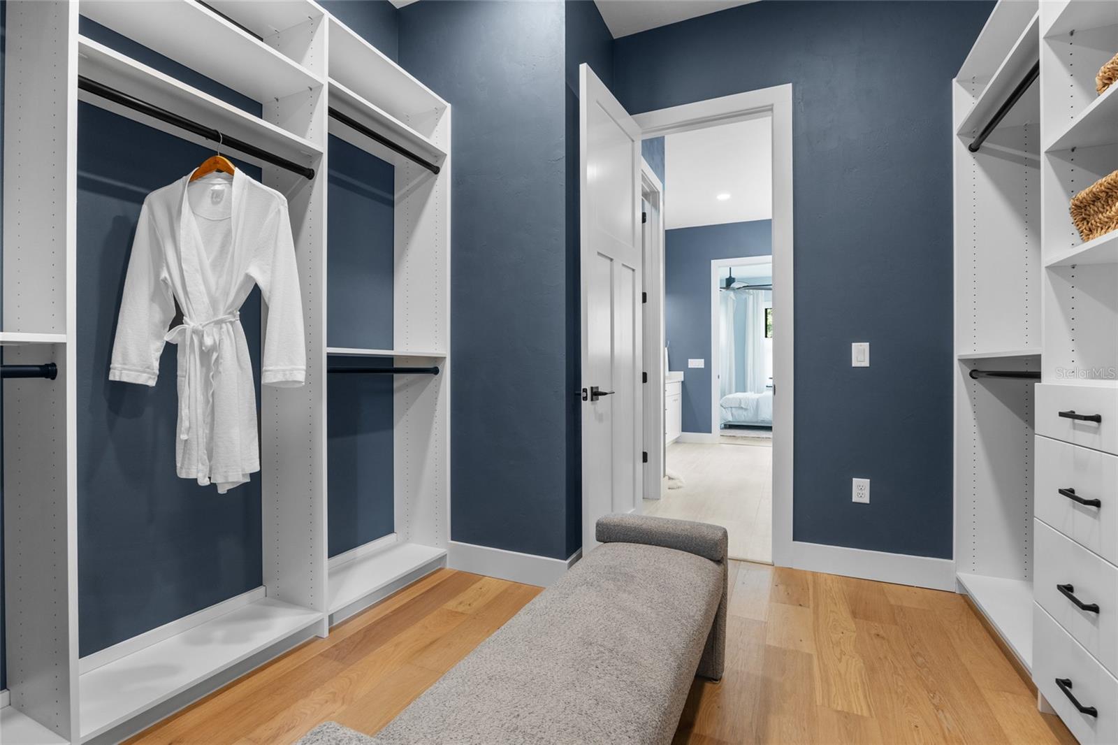 Image 15 of 44 For 716 131 Street