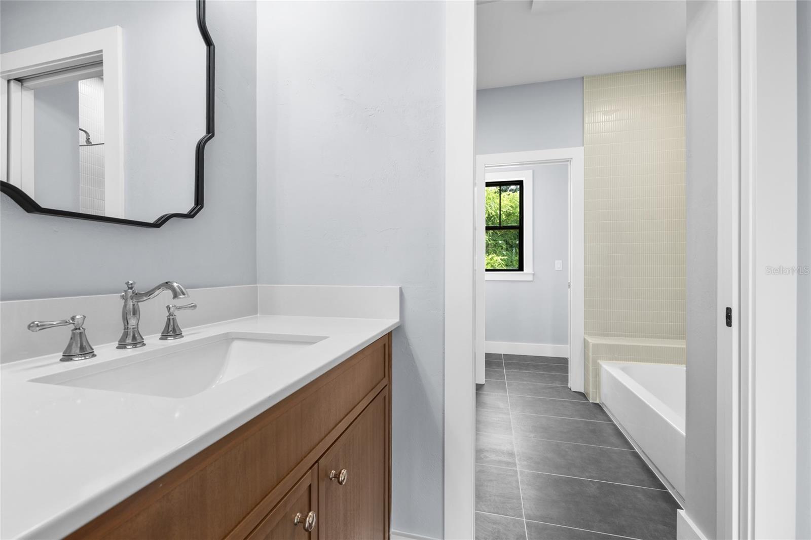 Image 28 of 44 For 716 131 Street