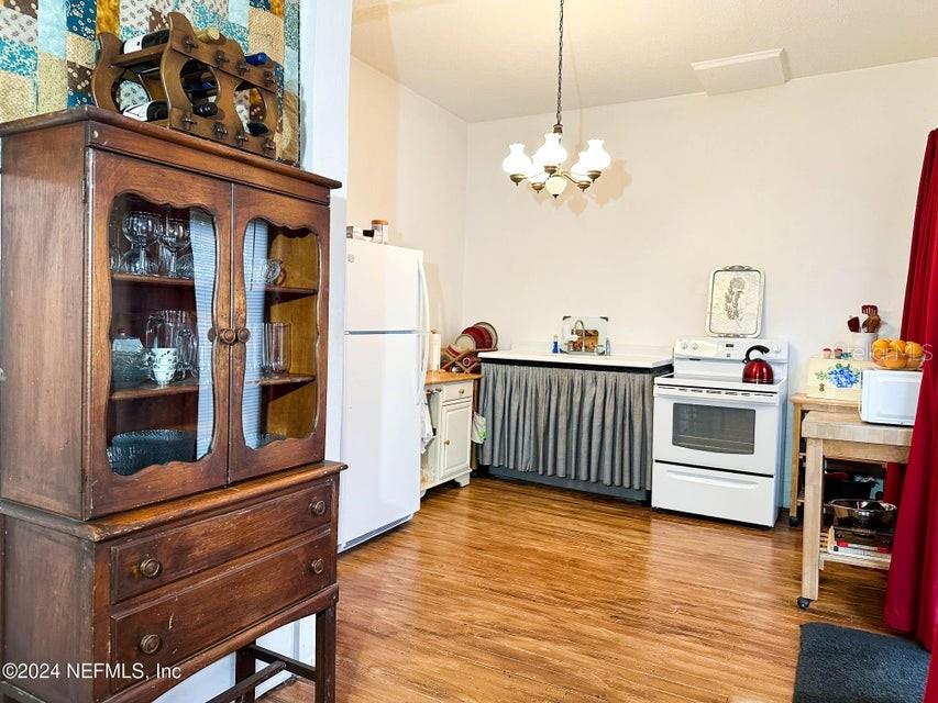 Image 10 of 38 For 200 Adkins Street