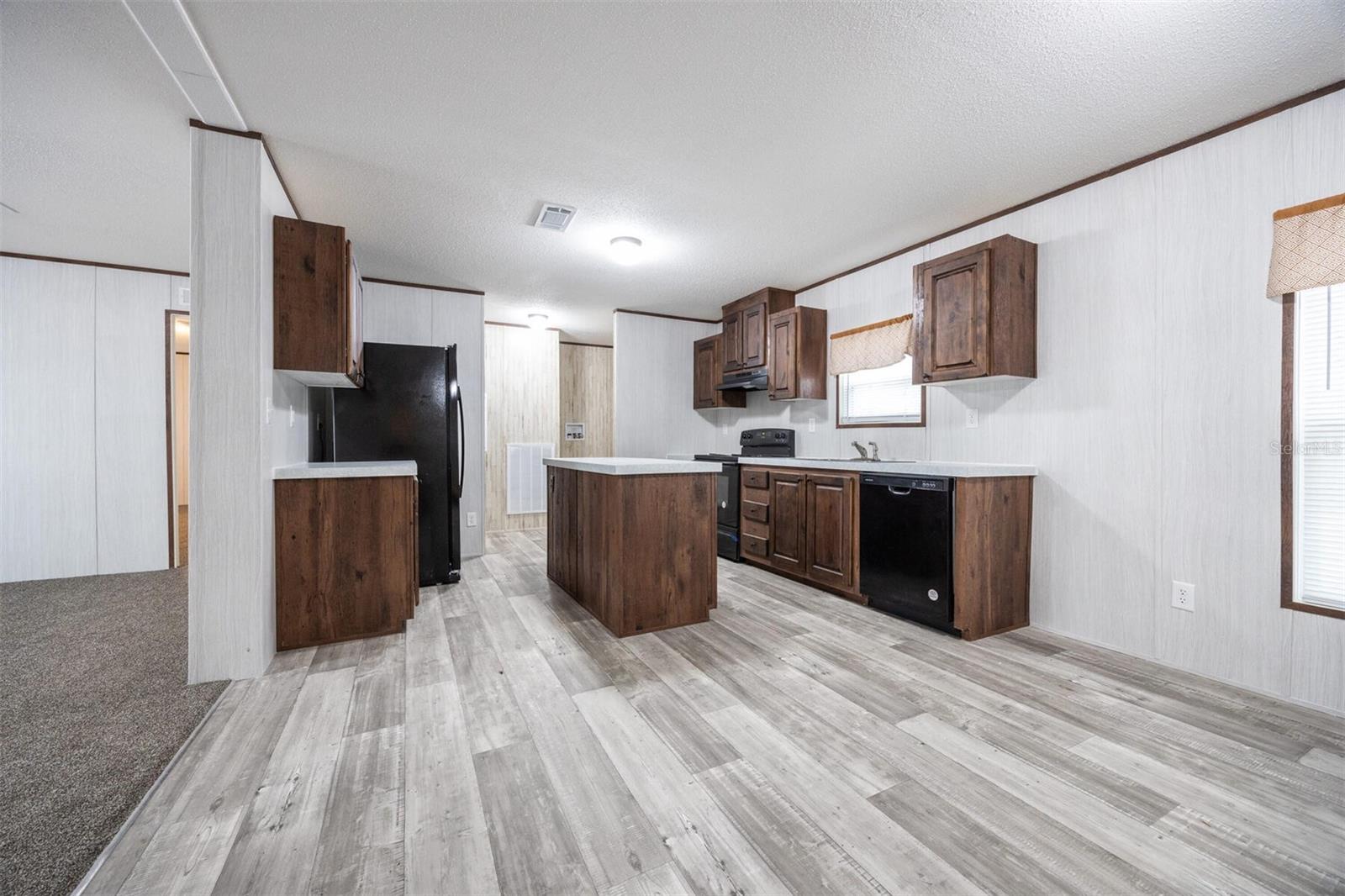 Image 35 of 65 For 5131 86th Street