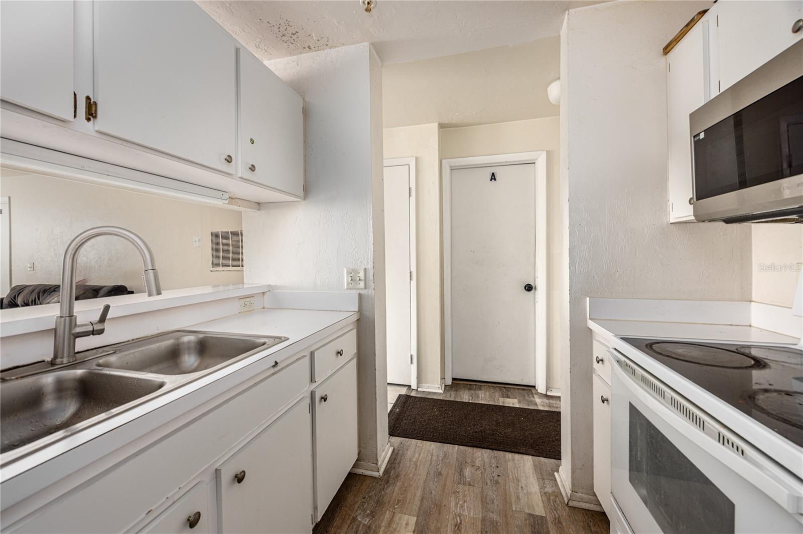 Image 13 of 26 For 4000 23rd Street 5-207