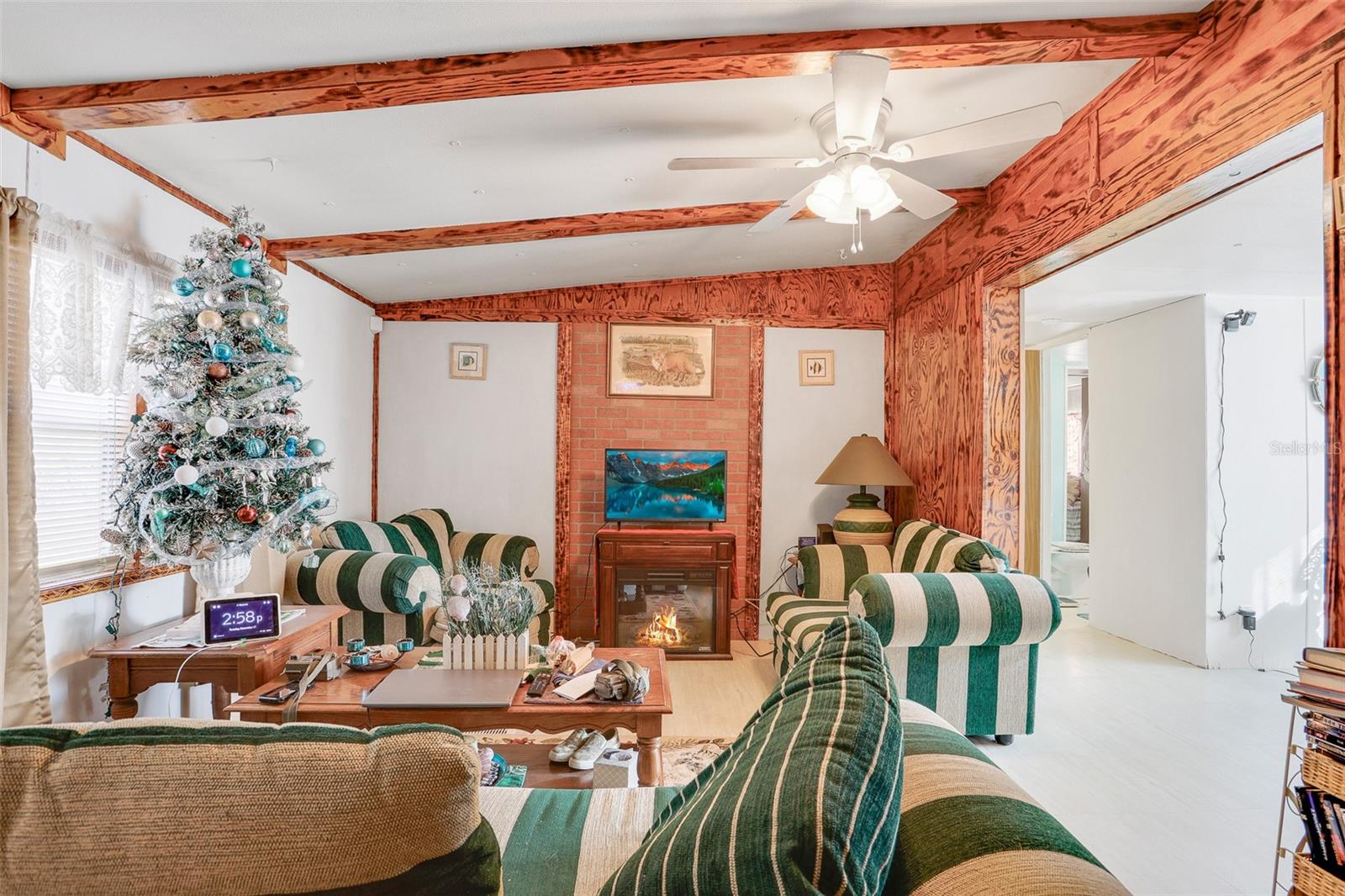 Image 8 of 36 For 7629 111th Place