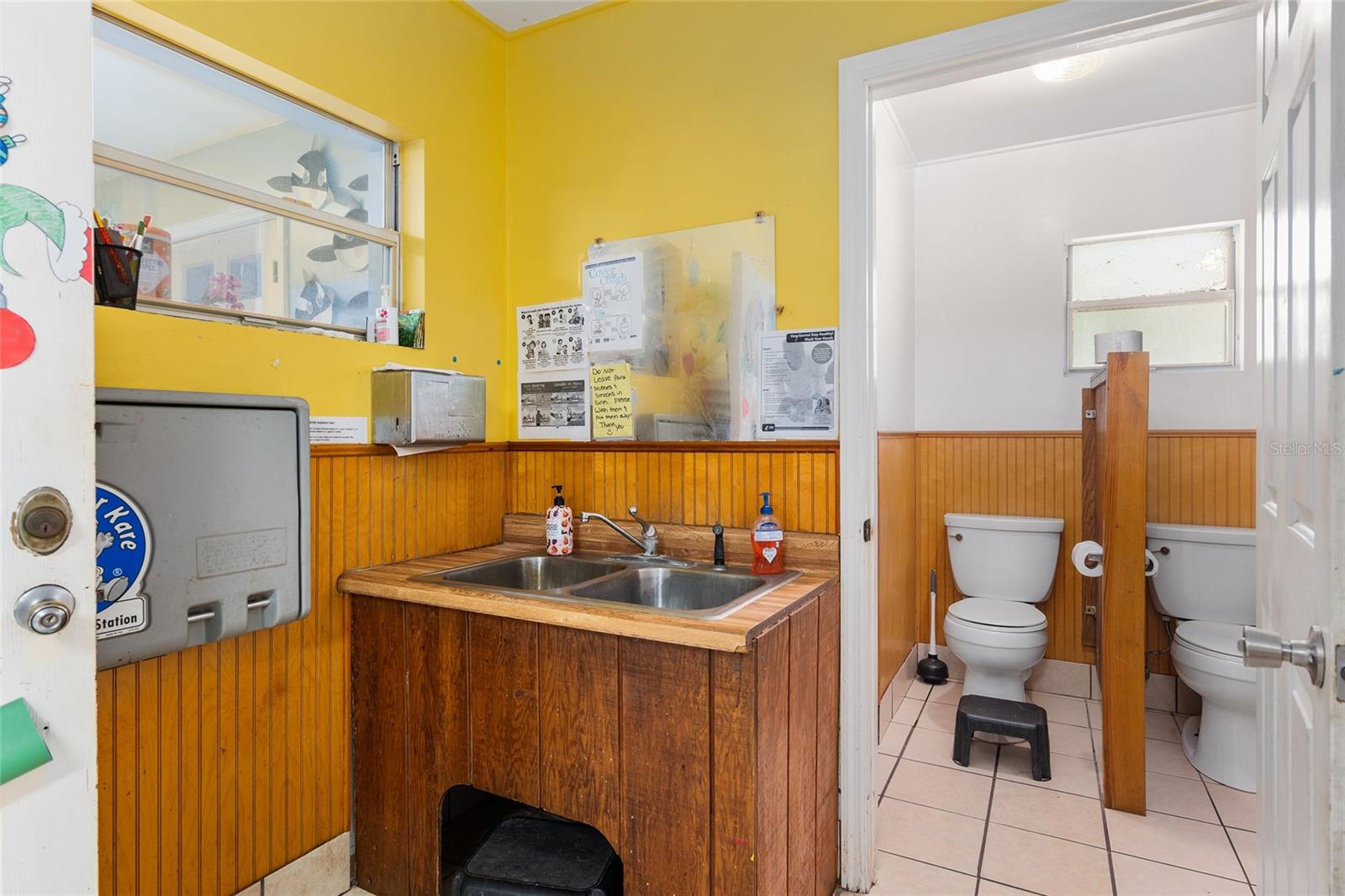Image 37 of 88 For 10228 Division Street