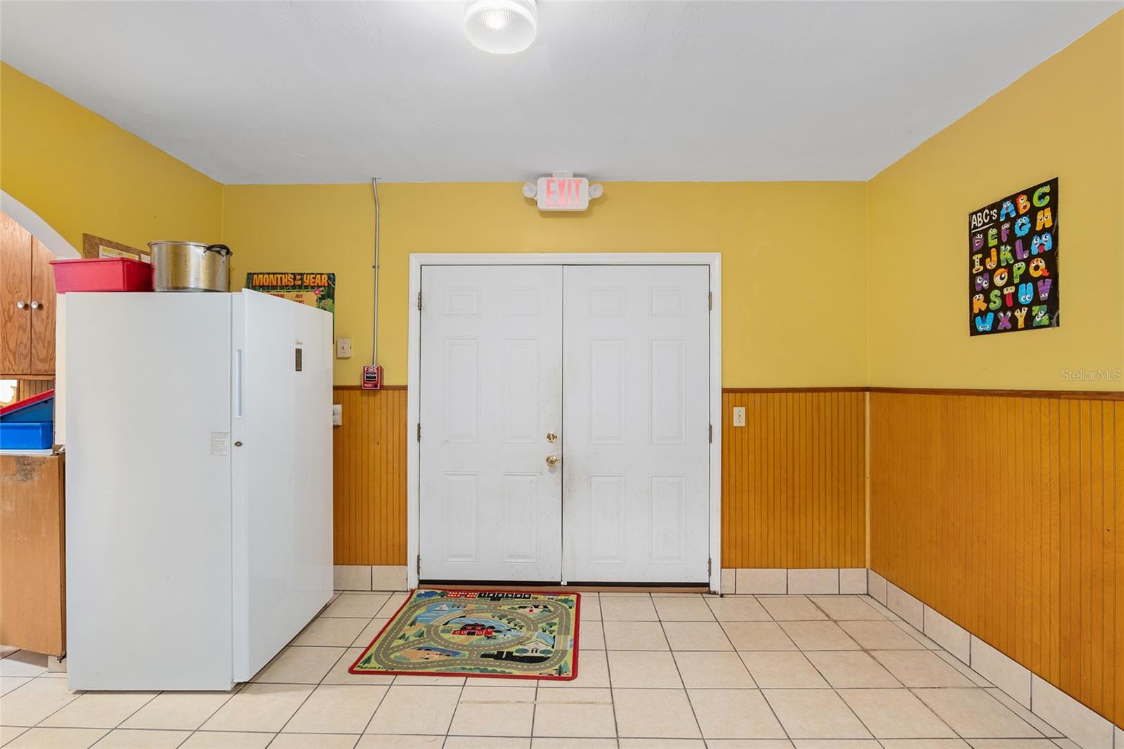 Image 44 of 88 For 10228 Division Street