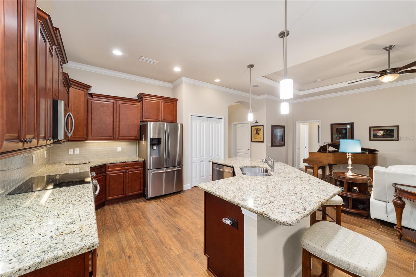 Image 8 of 23 For 6354 47th Terrace